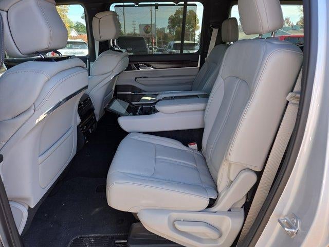 2025 Jeep Grand Wagoneer Base