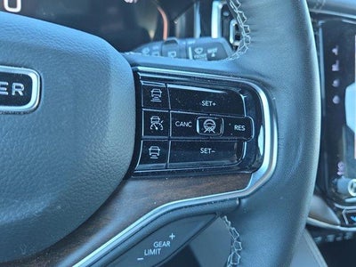 2025 Jeep Grand Wagoneer Base