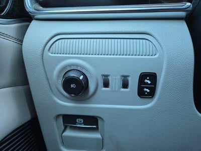 2025 Jeep Grand Wagoneer Base