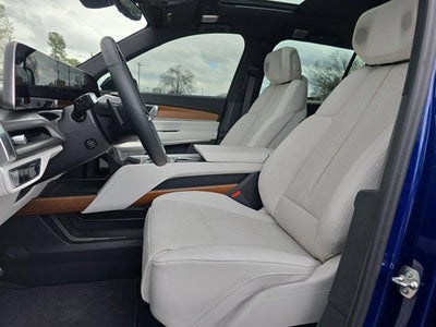 2026 Cadillac VISTIQ Sport