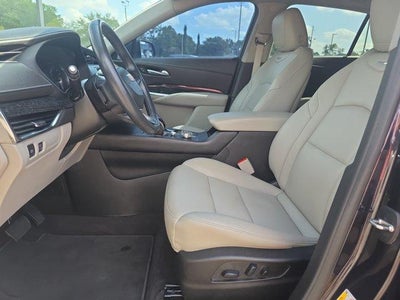 2023 Cadillac XT4 FWD Premium Luxury