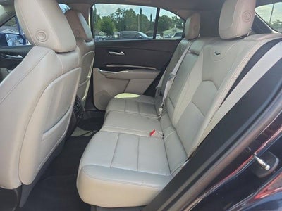 2023 Cadillac XT4 FWD Premium Luxury