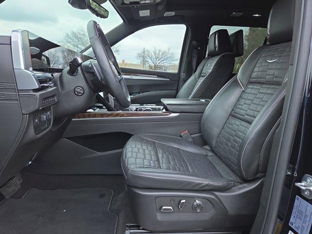 2025 Cadillac Escalade Sport Platinum