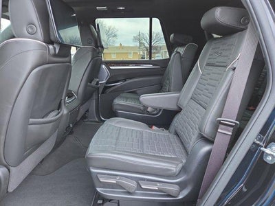 2025 Cadillac Escalade Sport Platinum