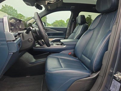 2025 Cadillac ESCALADE IQ Luxury 2