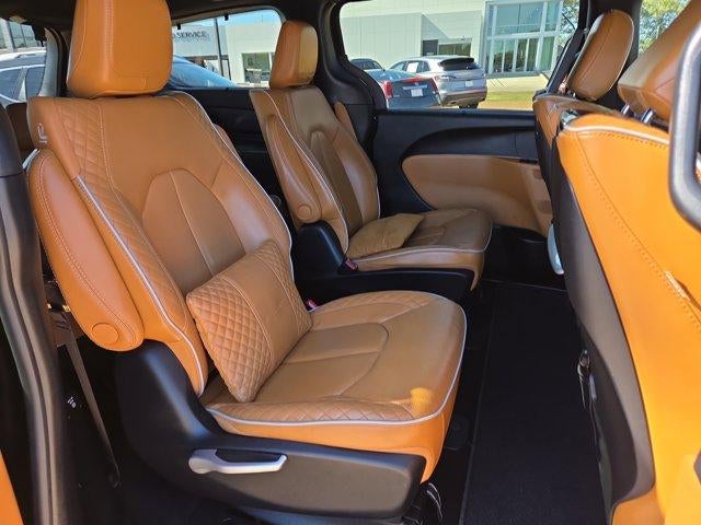 2023 Chrysler Pacifica Hybrid Pinnacle