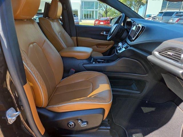 2023 Chrysler Pacifica Hybrid Pinnacle