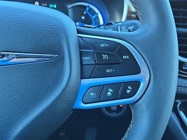 2023 Chrysler Pacifica Hybrid Pinnacle