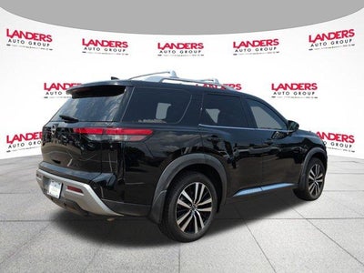 2023 Nissan Pathfinder Platinum