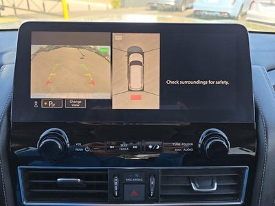 2024 INFINITI QX80 LUXE