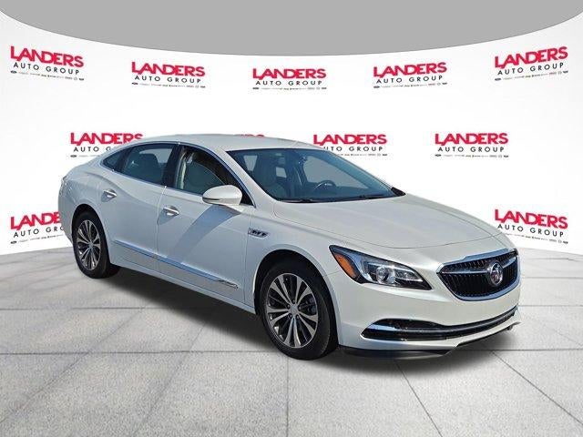 2017 Buick LaCrosse Essence's photo