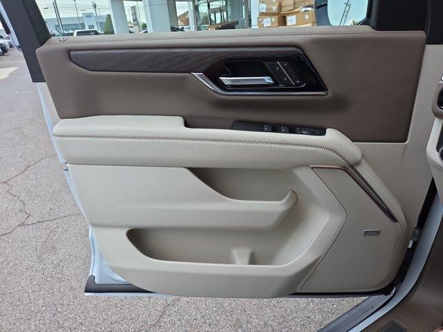 2026 GMC Yukon Denali - Photo 13