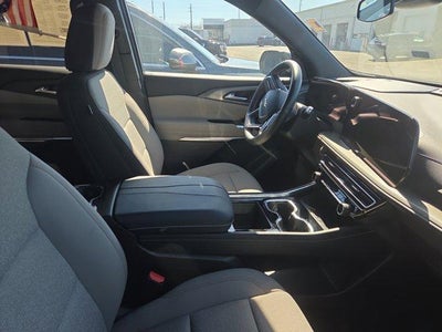 2025 Chevrolet Traverse FWD LT