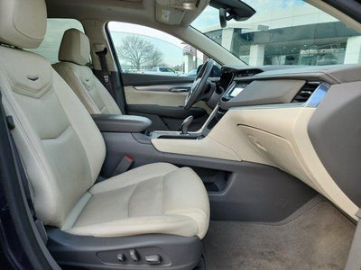 2017 Cadillac XT5 Luxury FWD