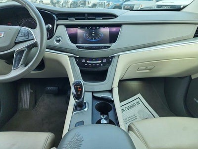 2017 Cadillac XT5 Luxury FWD