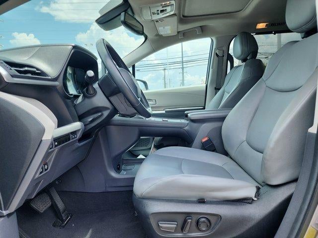 2024 Toyota Sienna XLE