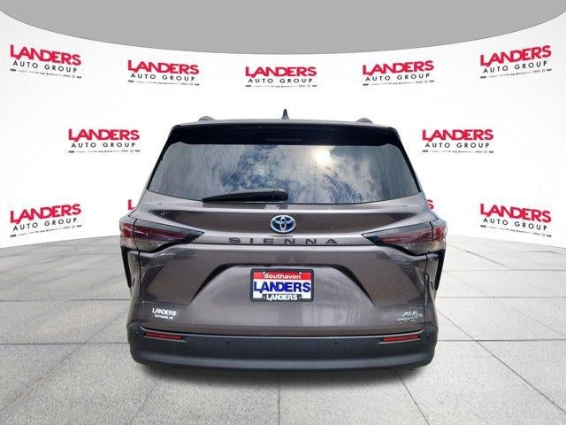 2024 Toyota Sienna XLE