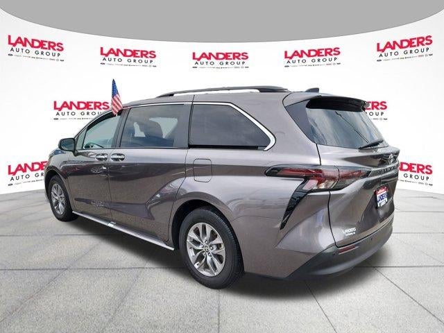 2024 Toyota Sienna XLE