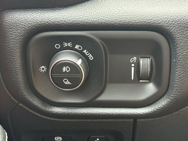 2022 RAM 1500 Rebel 4x4 Crew Cab 5'7" Box