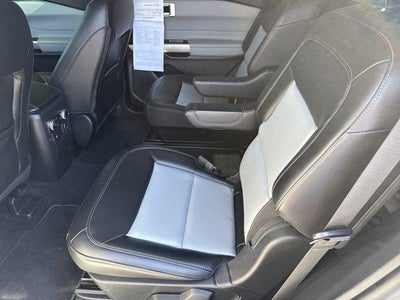 2024 Ford Explorer XLT RWD