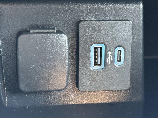 2022 Ford Explorer XLT RWD