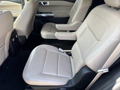 2022 Ford Explorer XLT RWD