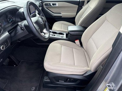 2023 Ford Explorer XLT 4WD