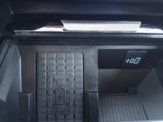 2023 Ford Super Duty F-250 SRW LARIAT 4WD Crew Cab 6.75' Box