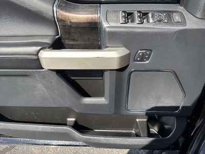 2022 Ford Super Duty F-250 SRW LARIAT 4WD Crew Cab 6.75' Box