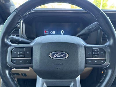 2023 Ford Super Duty F-250 SRW LARIAT 4WD Crew Cab 6.75' Box