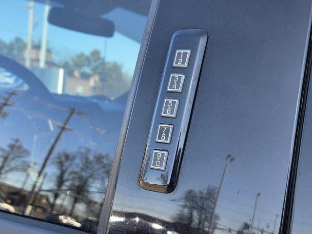 2020 Ford Super Duty F-350 SRW LARIAT 4WD Crew Cab 6.75' Box