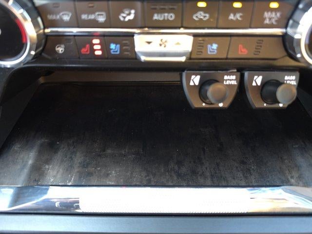 2022 Ford F-150 LARIAT 4WD SuperCrew 5.5' Box