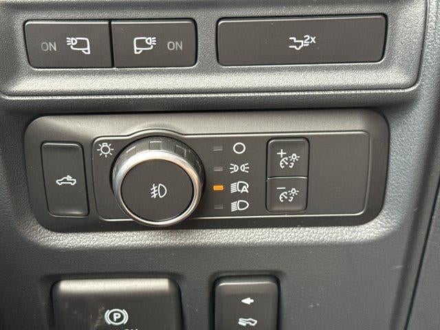 2022 Ford F-150 LARIAT 4WD SuperCrew 5.5' Box