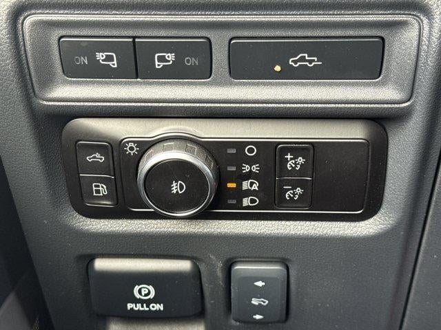 2023 Ford F-150 LARIAT 4WD SuperCrew 5.5' Box