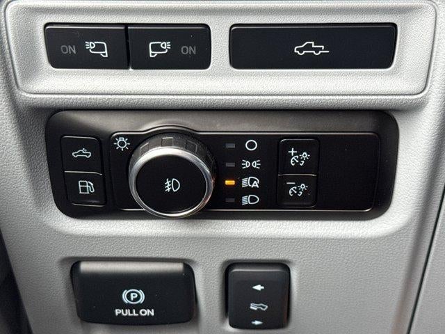 2023 Ford F-150 XL 4WD SuperCrew 5.5' Box