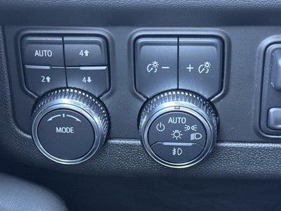 2024 GMC Yukon 4WD 4dr SLT