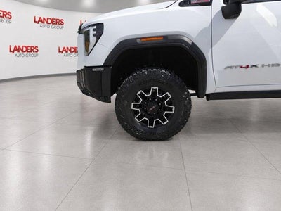 2025 GMC Sierra 2500 HD Crew Cab Standard Box 4-Wheel Drive AT4X