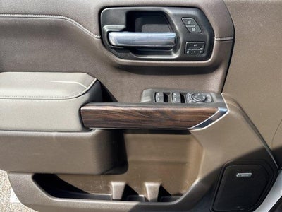 2021 GMC Sierra 1500 Crew Cab Short Box 4-Wheel Drive SLT