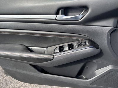 2023 Nissan Altima 2.0 SR Sedan