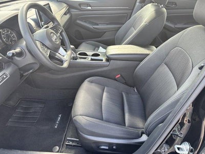 2024 Nissan Altima 2.5 SV Sedan