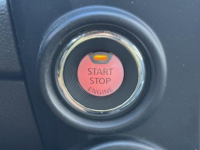 2018 Nissan Titan 4x4 Crew Cab SV