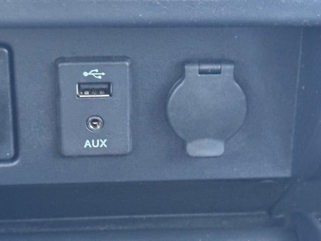 2018 Nissan Titan 4x4 Crew Cab SV