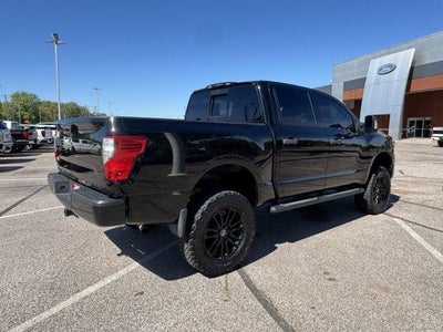 2018 Nissan Titan 4x4 Crew Cab SV