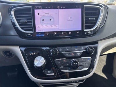2023 Chrysler Pacifica Touring L FWD
