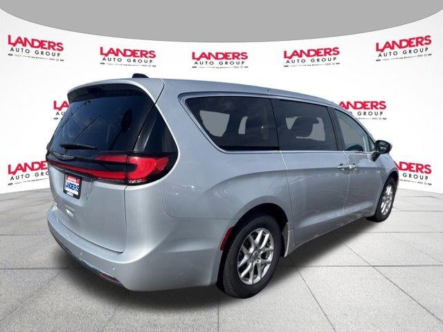 2023 Chrysler Pacifica Touring L FWD