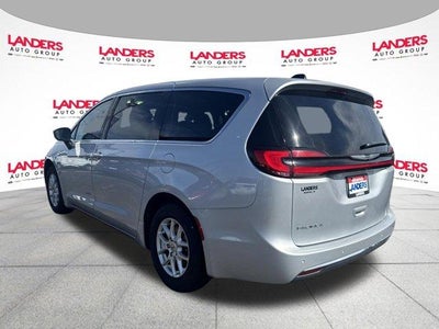 2023 Chrysler Pacifica Touring L FWD