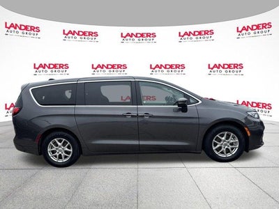 2023 Chrysler Pacifica Touring L FWD