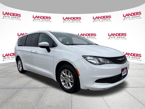 2023 Chrysler Voyager LX FWD