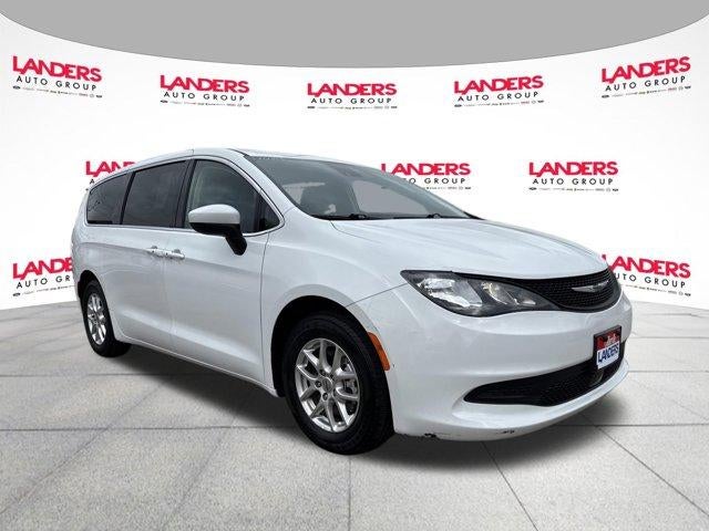 2023 Chrysler Voyager LX FWD