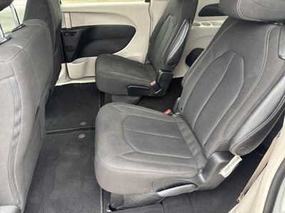 2023 Chrysler Voyager LX FWD